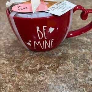 NWT Rae Dunn Artisan Red Be Mine 4 sayings Measuring Cups set of 4 excellent